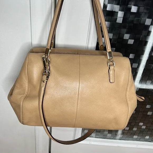 💕 coach beige leather large satchel shoulder bag 💕 - Picture 3 of 16